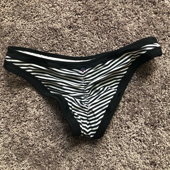 VS PINK SWIM BOTTOMS - Picture 2 of 3